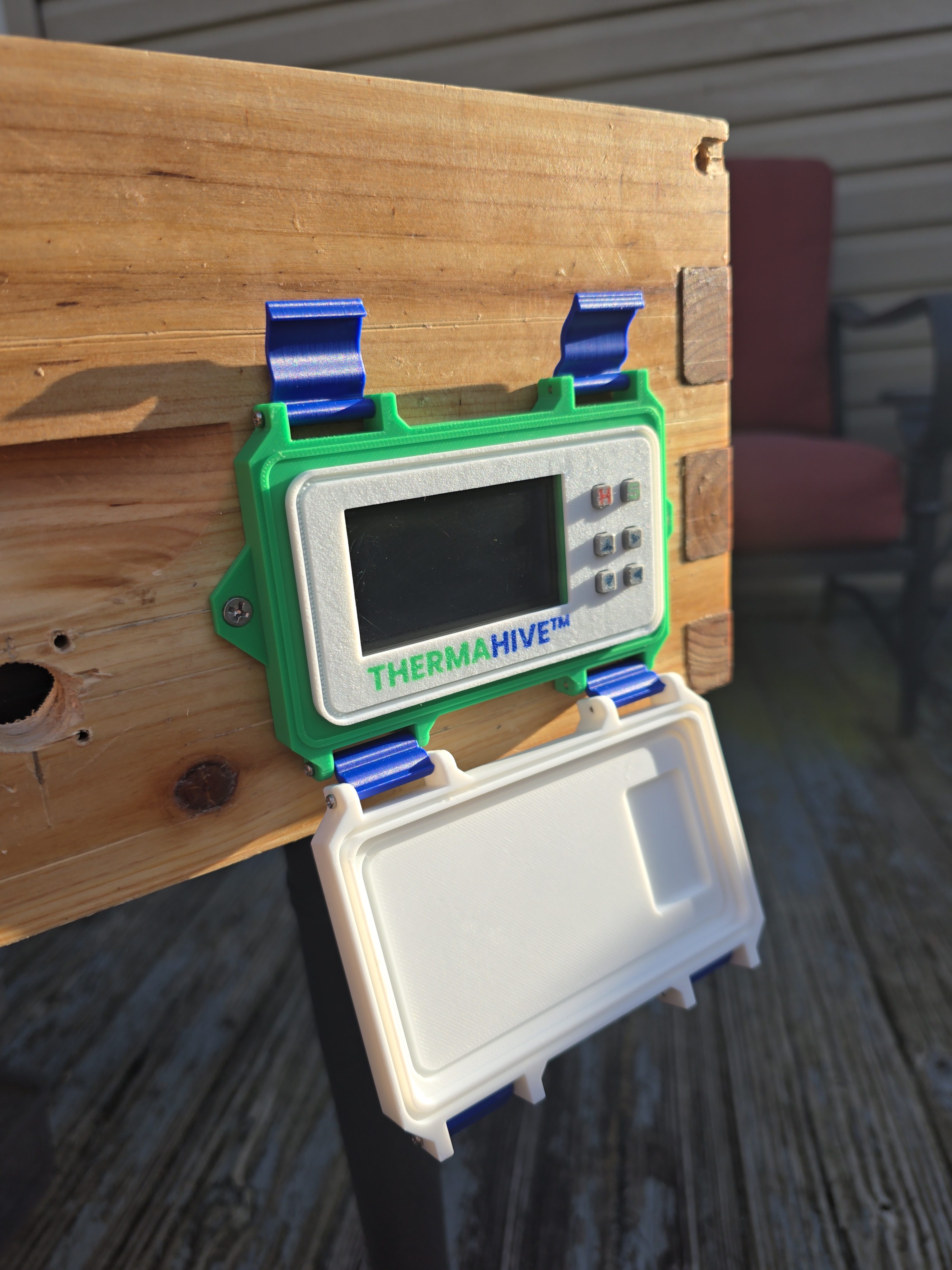 Controller mounted to hive body